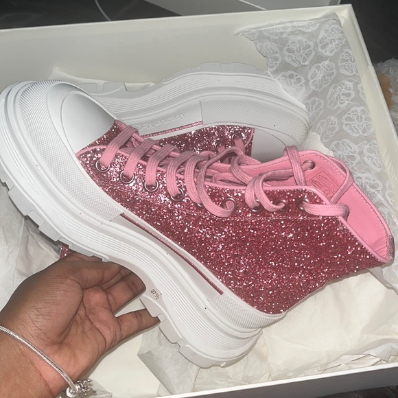 pink alexander mcqueens boots size 37 never worn comes with box and dust bag - Picture 2 of 12